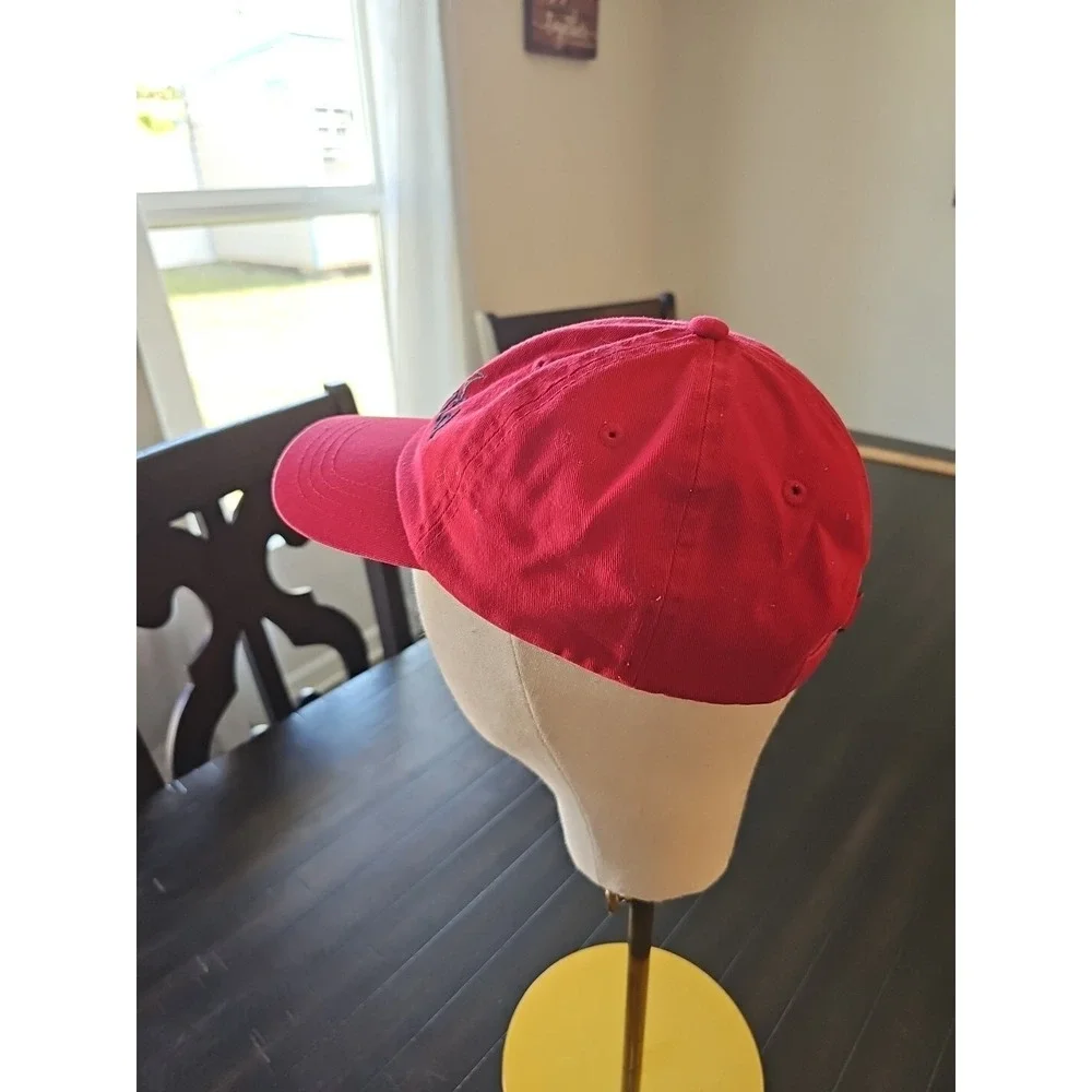 Sea World Red Vintage Est 1964 Old Logo Youth Strap Back Hat‎